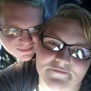 Meet your Posher, Cayce